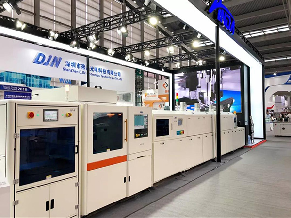 实时报道】聚焦九游会J9｜3D曲面玻璃展